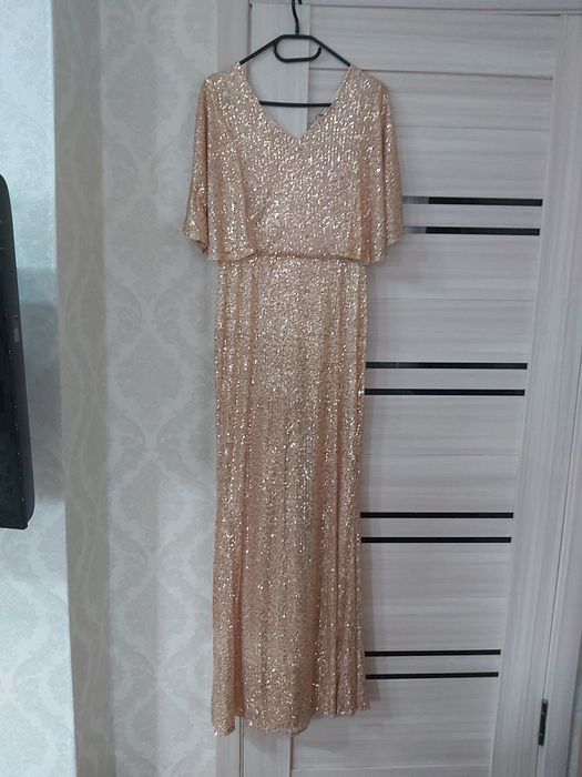 Продаю платье 48 размер