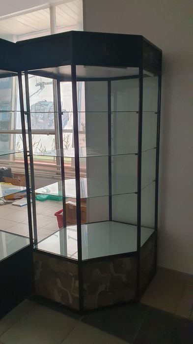 Витрины торговые Б/У