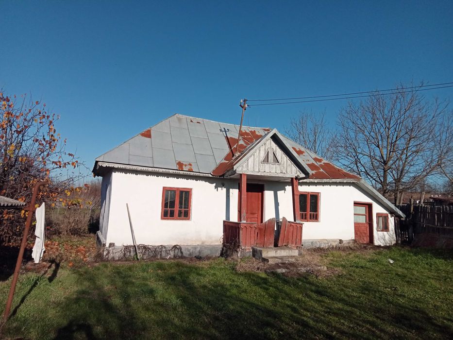 Casa bătrânească de vanzare
