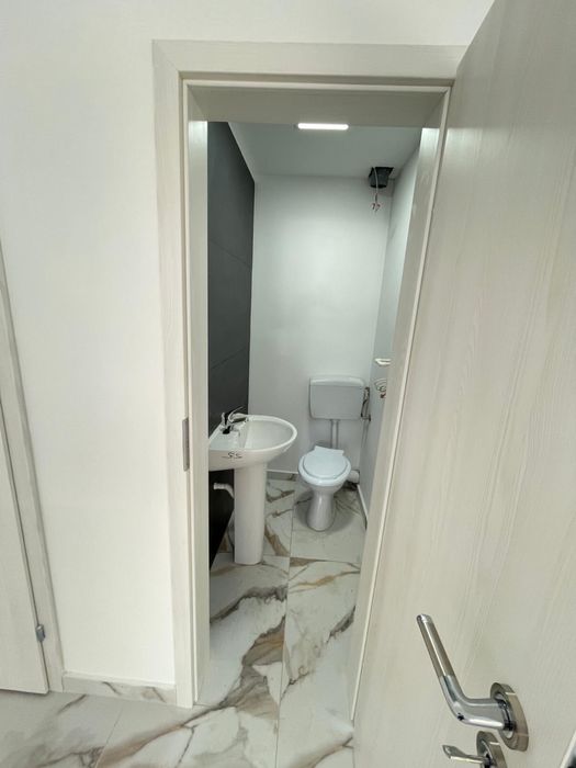 Inchiriez SPATIU COMERCIAL, zona 13 Septembrie/Petre Ispirescu