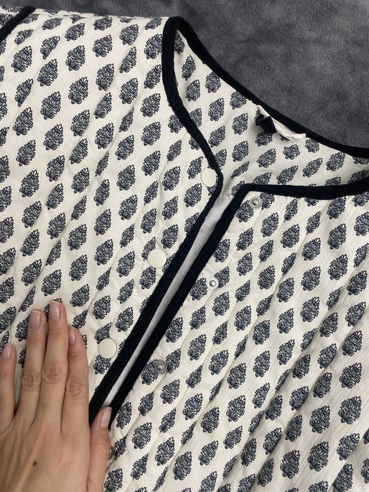 Продам осеннюю ветровку