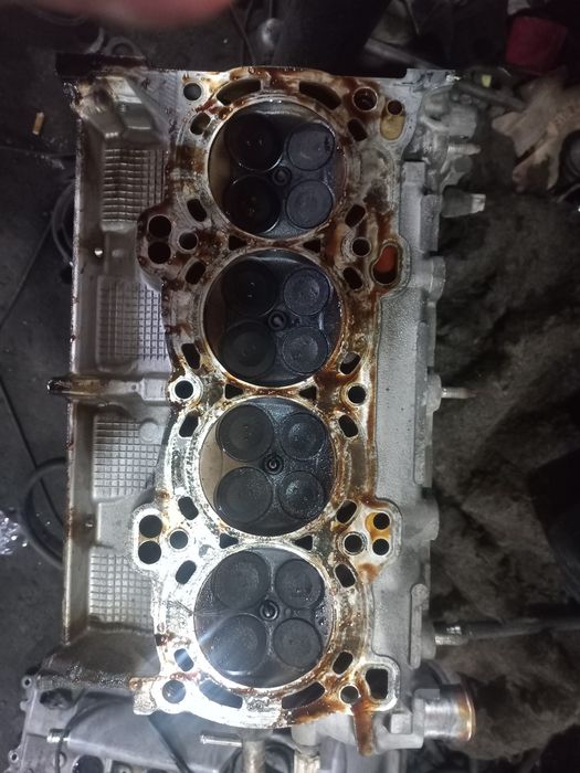 Продам двигатель, головку   Toyota Camry  2.5