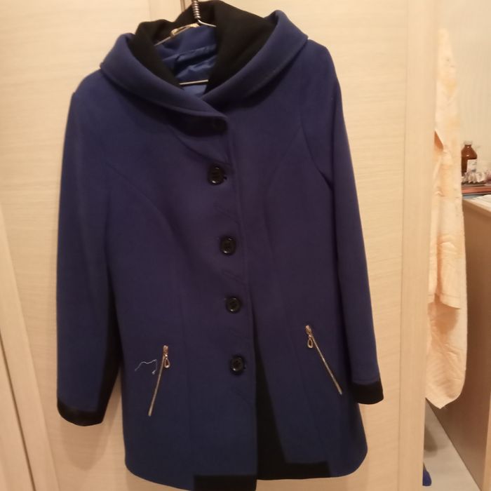 Продам пальто , куртки 46 -48 рр