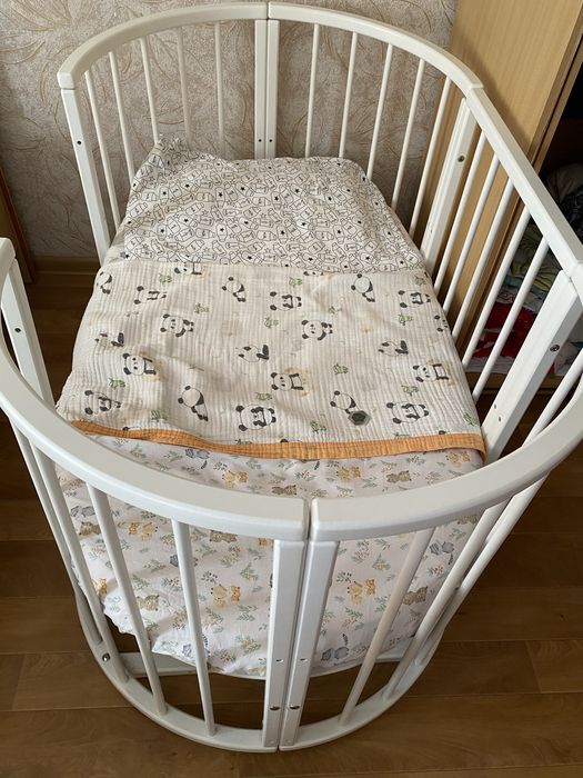 Продам кроватку 6 в 1 детскую