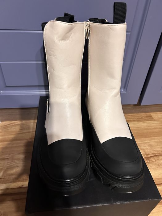 Страхотни чисто нови боти