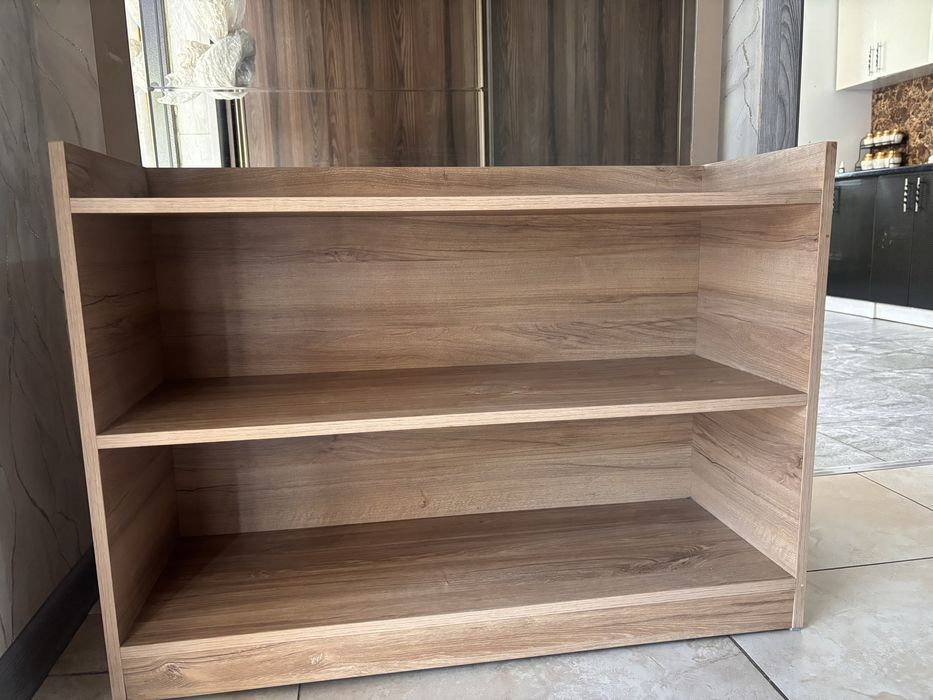 Продам обувницу