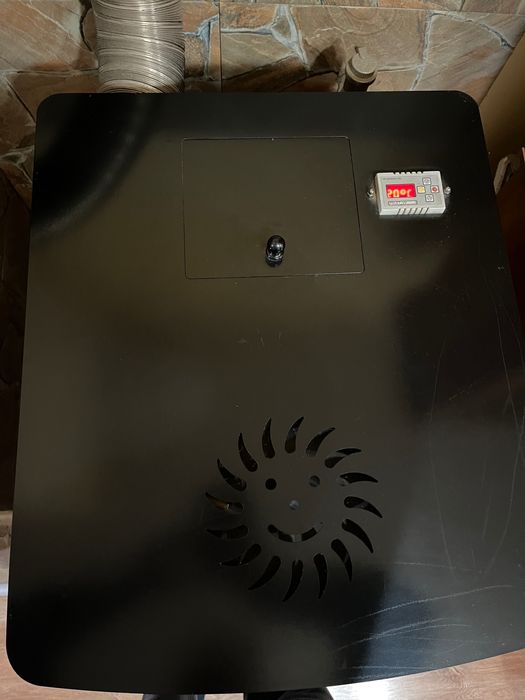 Продавам камина на пелети