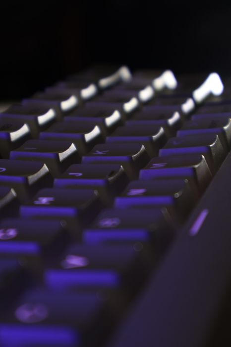 Keyboard Red dragon K616, cu LED și Bluetooth si stick