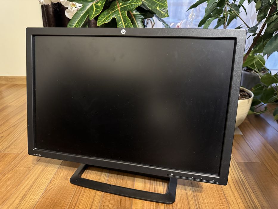 Monitoare Benk si HP