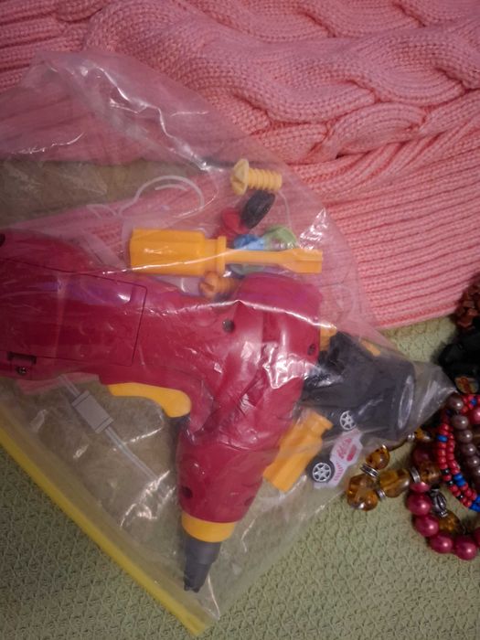 Jucarii, haine, bijuterii, cordelute copii