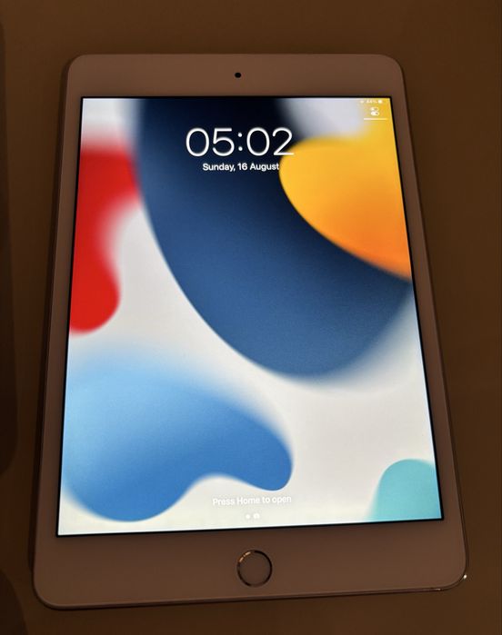 Ipad mini 4 alb.
