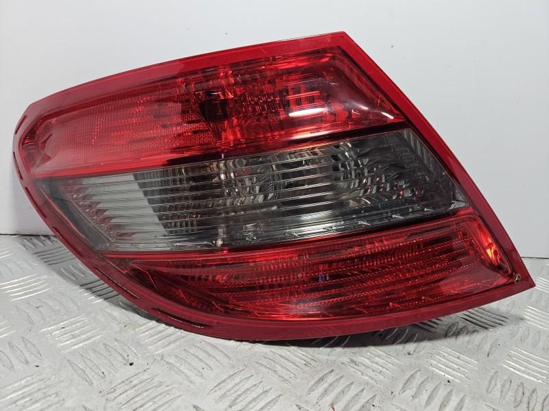 Stop aripa stanga Mercedes C-Class W204