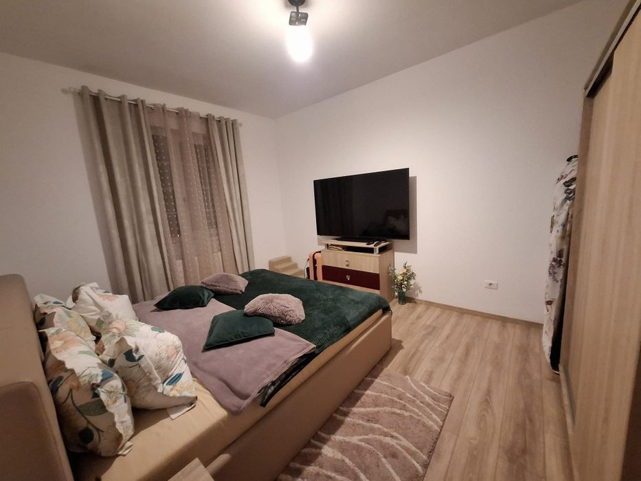 Casa  parter de închiriat Buftea - Crevedia, 4 camere , curte 430 mp.