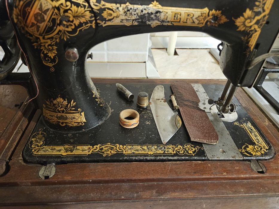 Vănd mașină de cusut veche din 1904