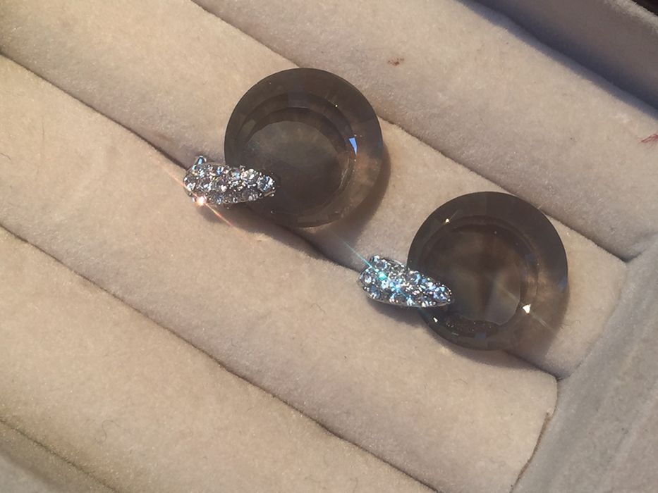 Аккуратные нежные серьги