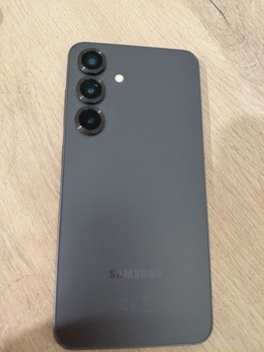 Samsung S25 - нов