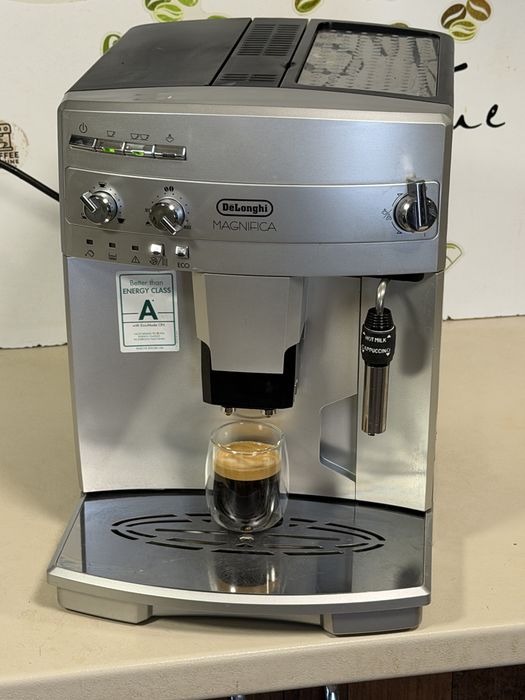 Кафемашина кафе автомат delonghi magnifica с гаранция