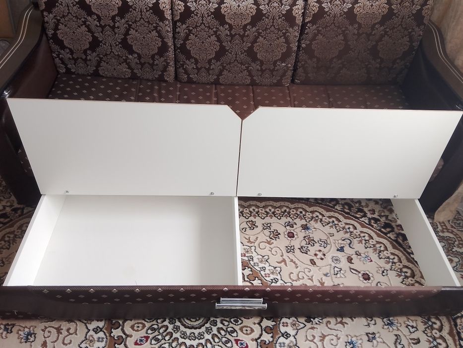 Продам диван хороший