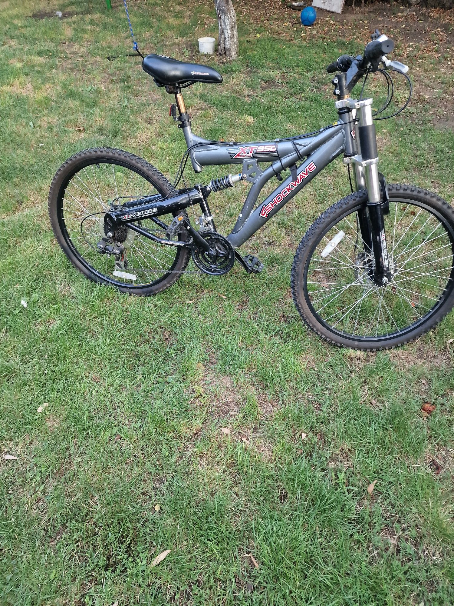 Shockwave xt 950 sales mountain bike price