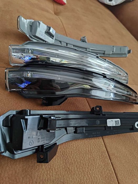 Мигач за Странично Огледало за Mercedes-Benz W205, W213, W222