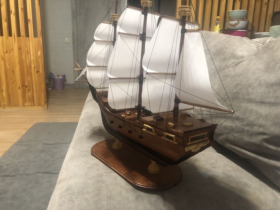Корабль ручной работы