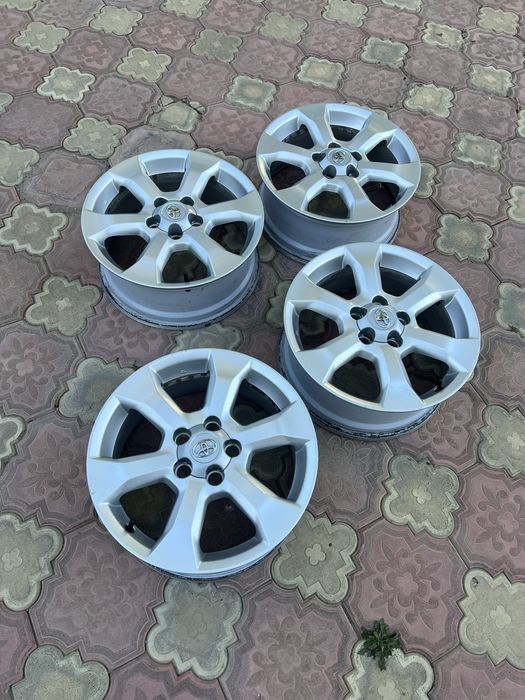 Продам диски р17 Toyota rav4