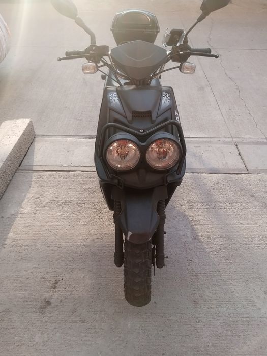 Продам скутер 150 кубов