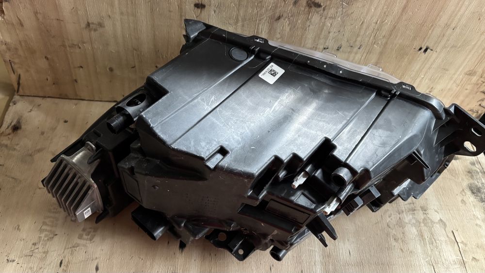 Фар за Volvo xc40