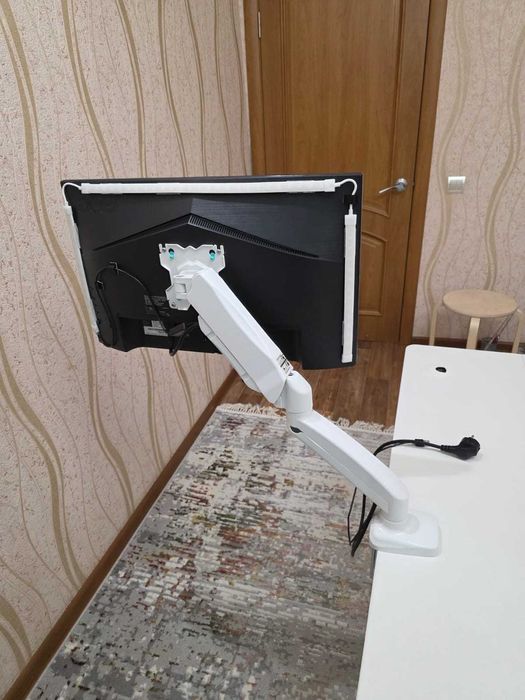 Кронштейн для манитора