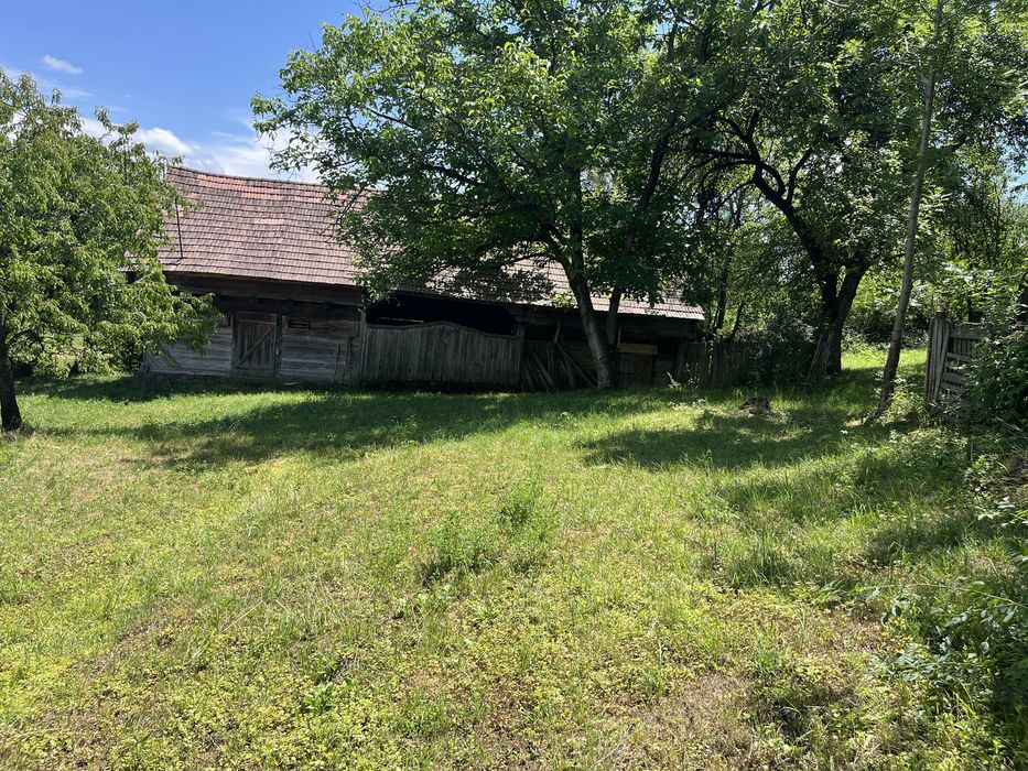 Vand casa plus gradina 68 ari
