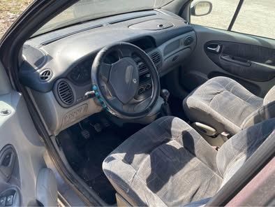 Рено Меган 1.9 дизел НА ЧАСТИ два работещи двигателя