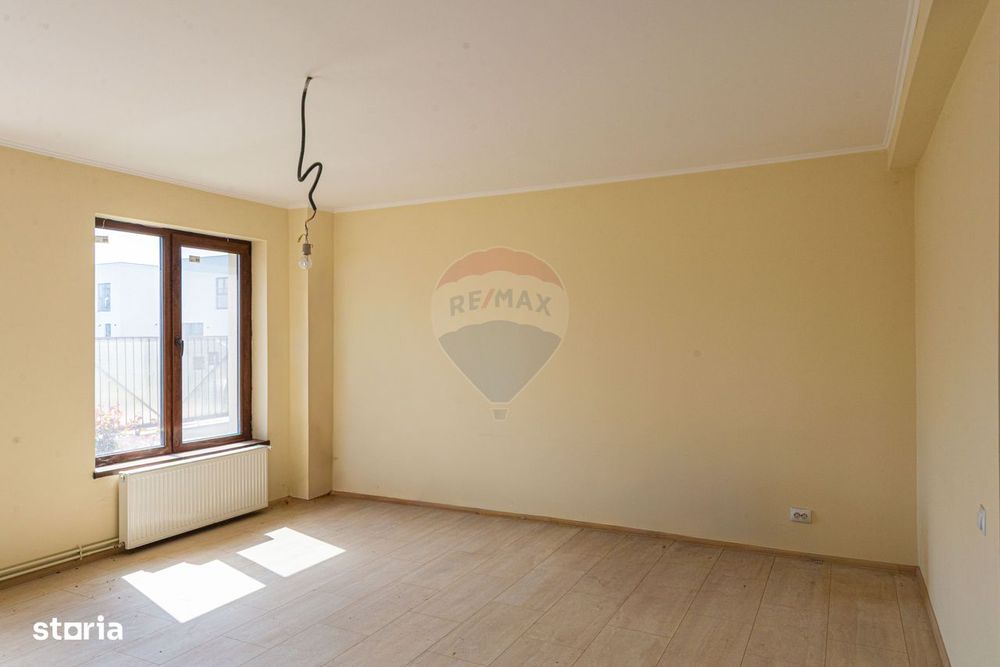 De vanzare casa + hala, teren 580mp, ideala business/service auto