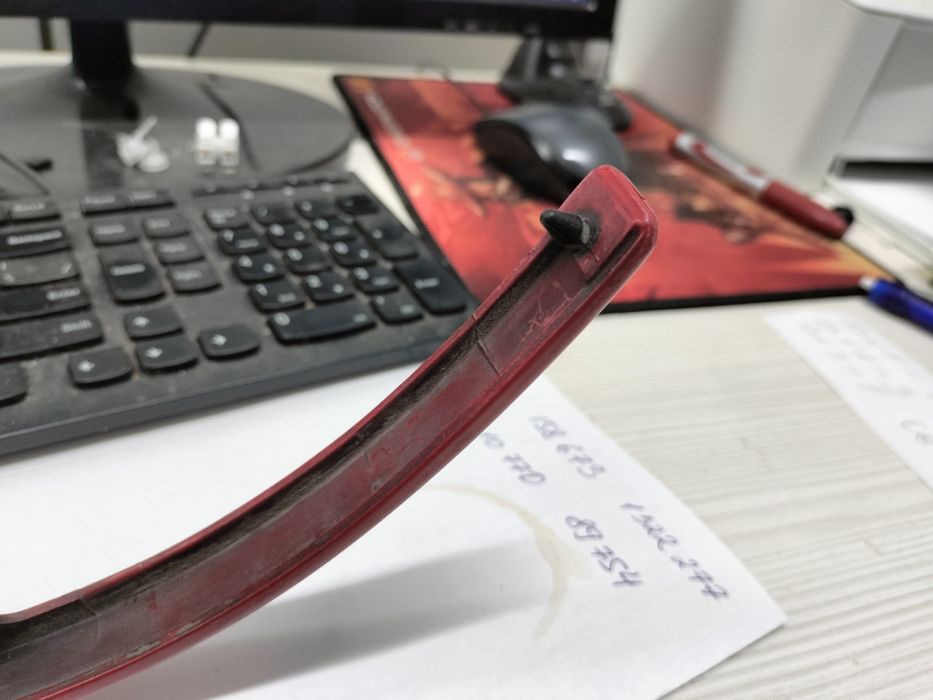 Ресничка Ауди 80 б4