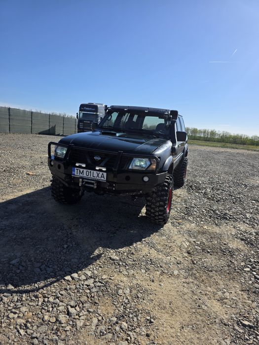 Vând Nissan Patrol y61 motor 4.2 Autoutilitar