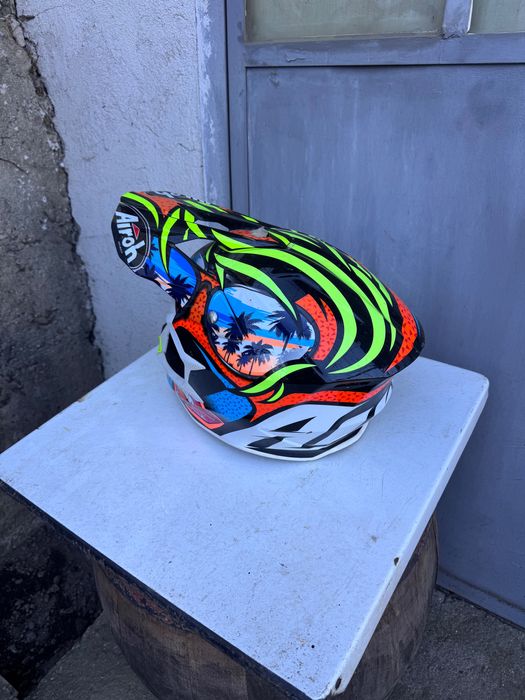 Каска и ботуши размер на ботушите 47