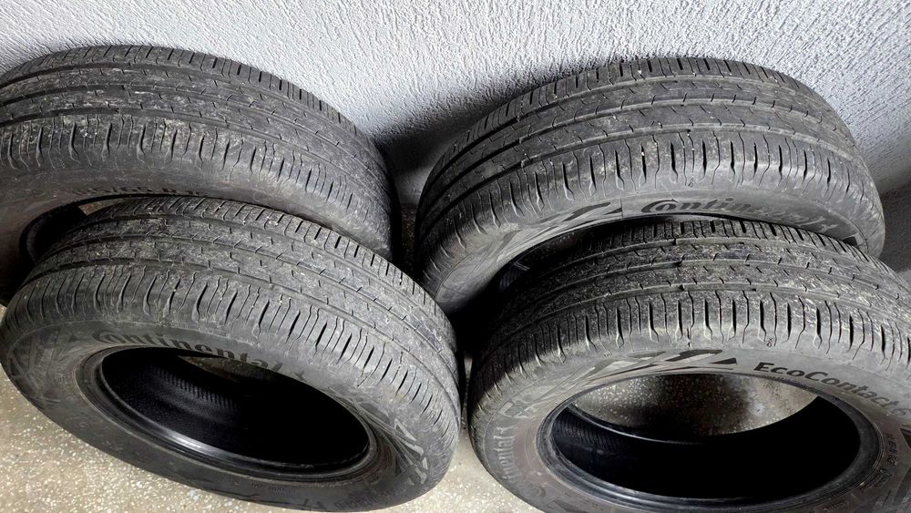 Vand 4 cauciucuri de vara Continental 185/65/15