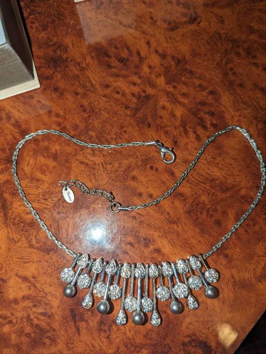 продам фирменную дорогую бижутерию из Европы