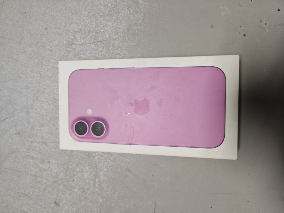 iPhone 16 256GB.
