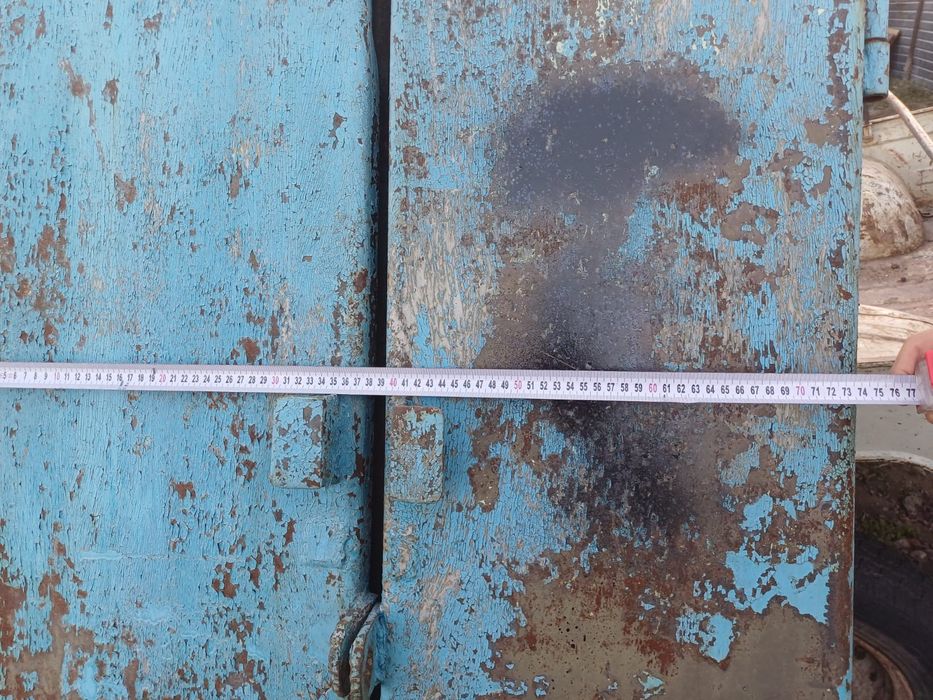 Продам сейф металлический