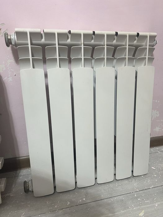 Б/у Отопление батарей по 3500