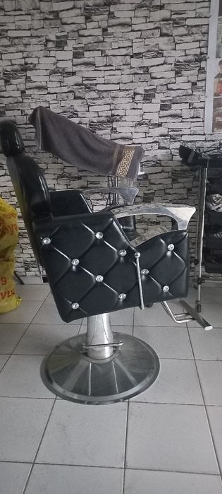 kreslo sotiladi barberlar va sartaroshlar uchun