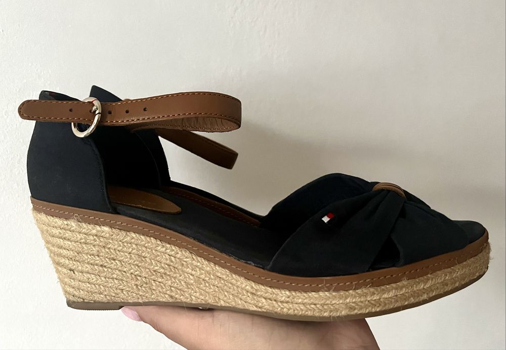 Сандали на платформа Tommy Hilfiger 40