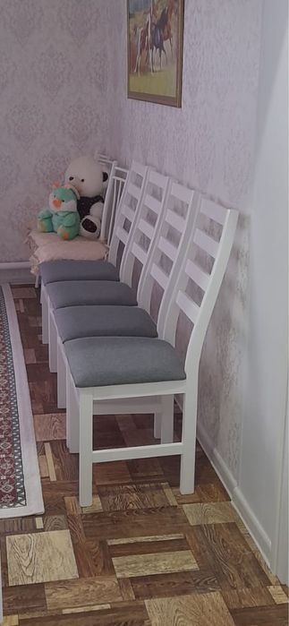 Продам стулья для гостинный