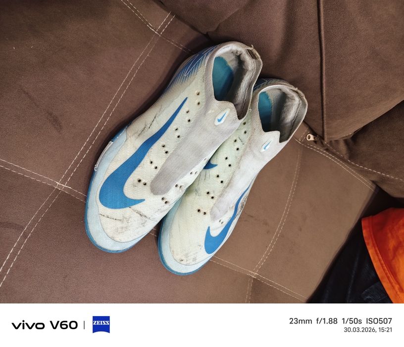 Кроссовки для футбола