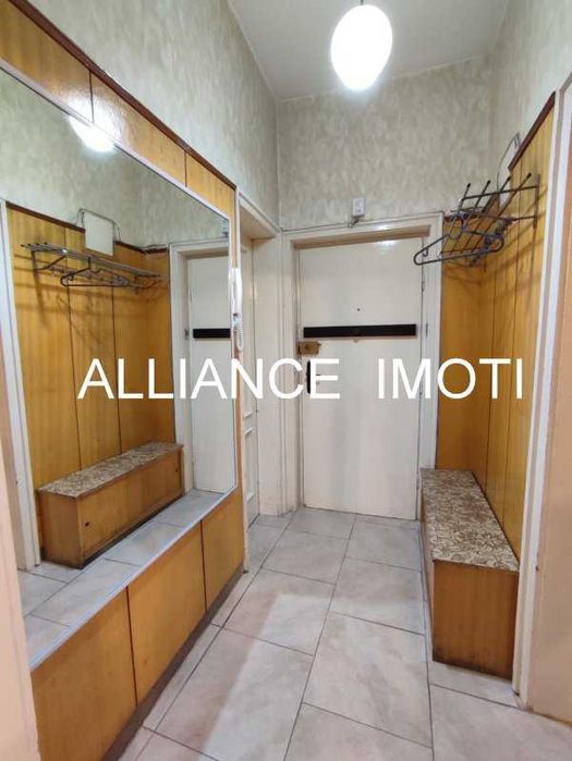 Дава се под наем Двустаен апартамент в София, Оборище - 72 кв.м за 459 € - Снимка #2