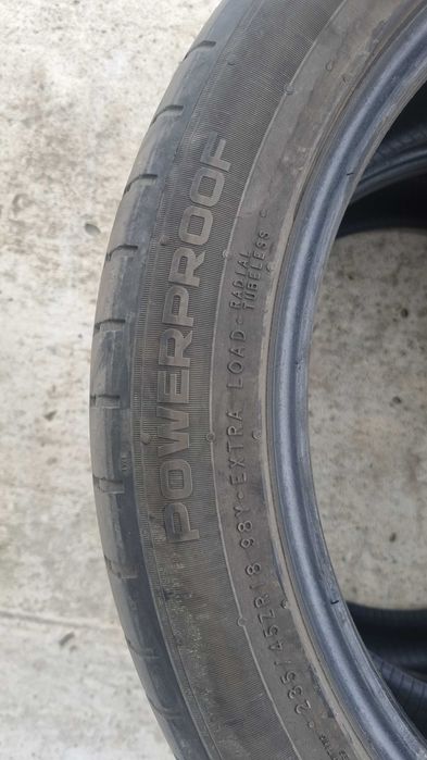 Anvelope 235x45R18