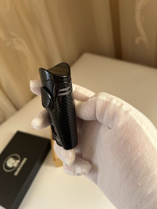 Подаръчен комплект за пури – карбон запалка и резачка, кутия