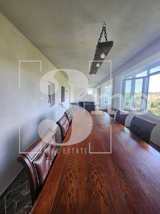 3mo“ продава два етажа от къща в живописното село Владая