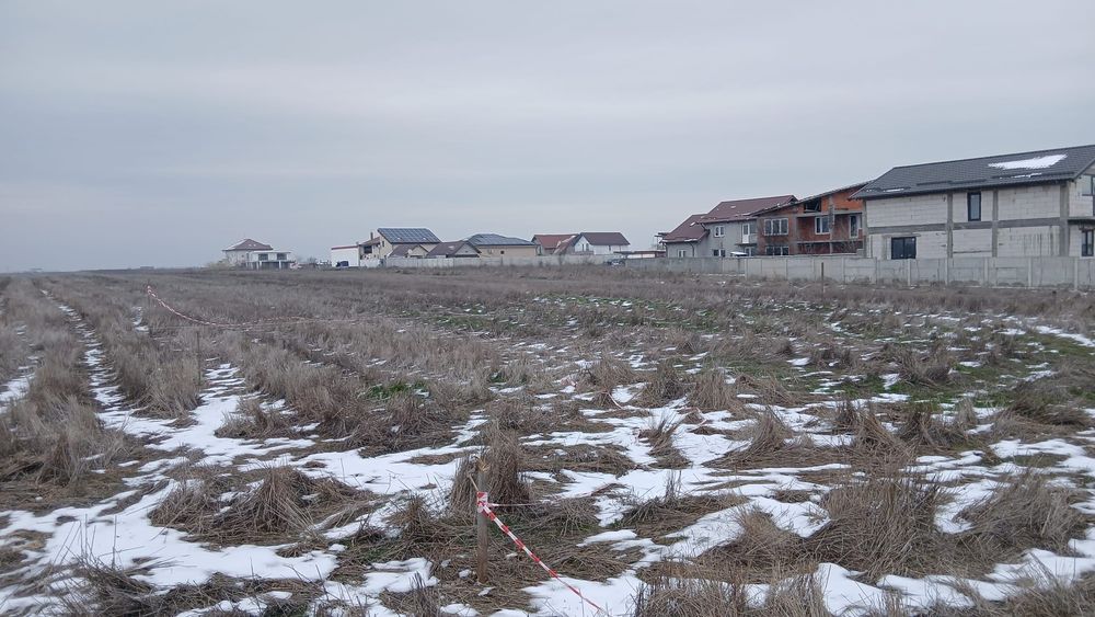 Vând Teren Intravilan