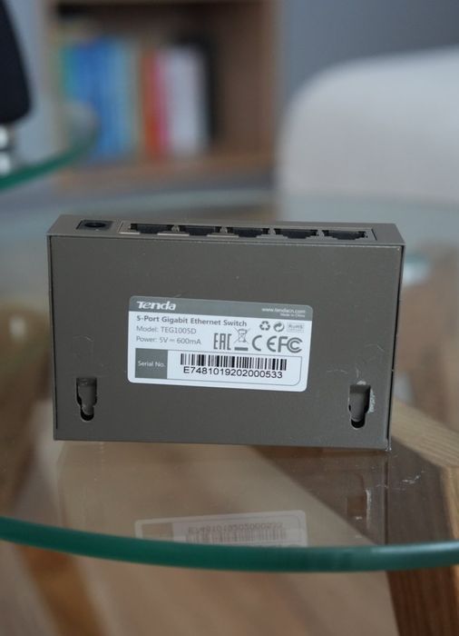 Vand switch Tenda TEG1005D, 5 porturi Gigabit, argintiu